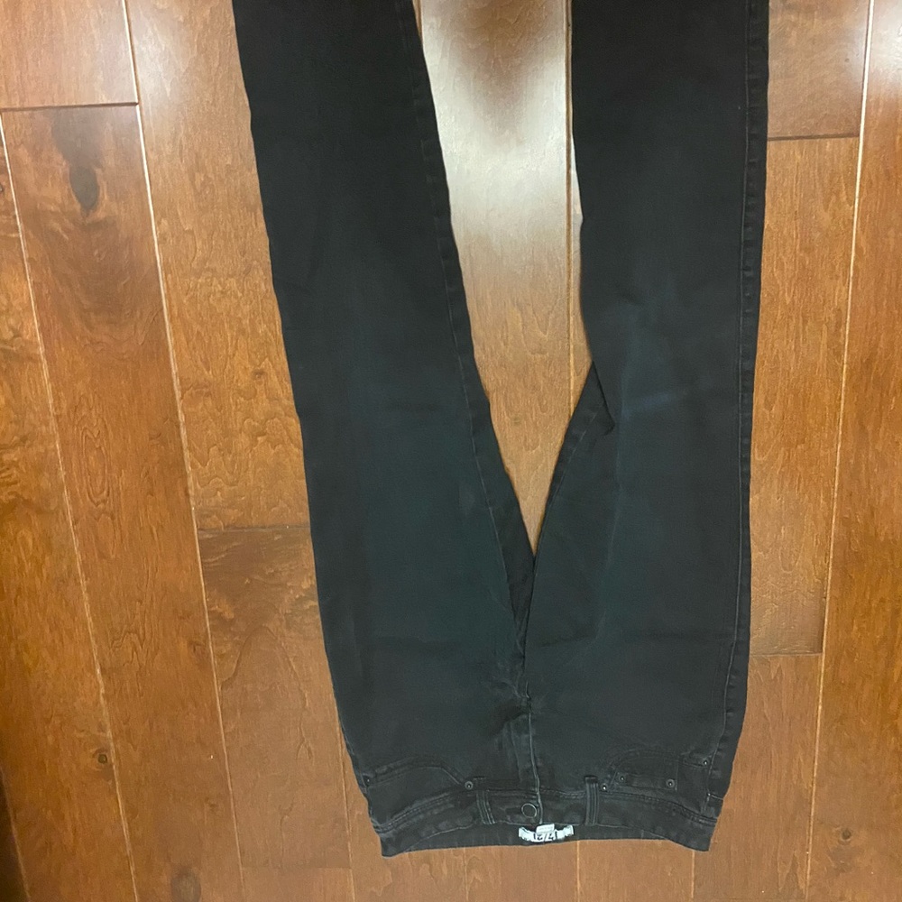 17/21 black legging lean size 8
